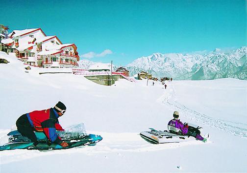 Clifftop Club Auli Joshīmath Dış mekan fotoğraf