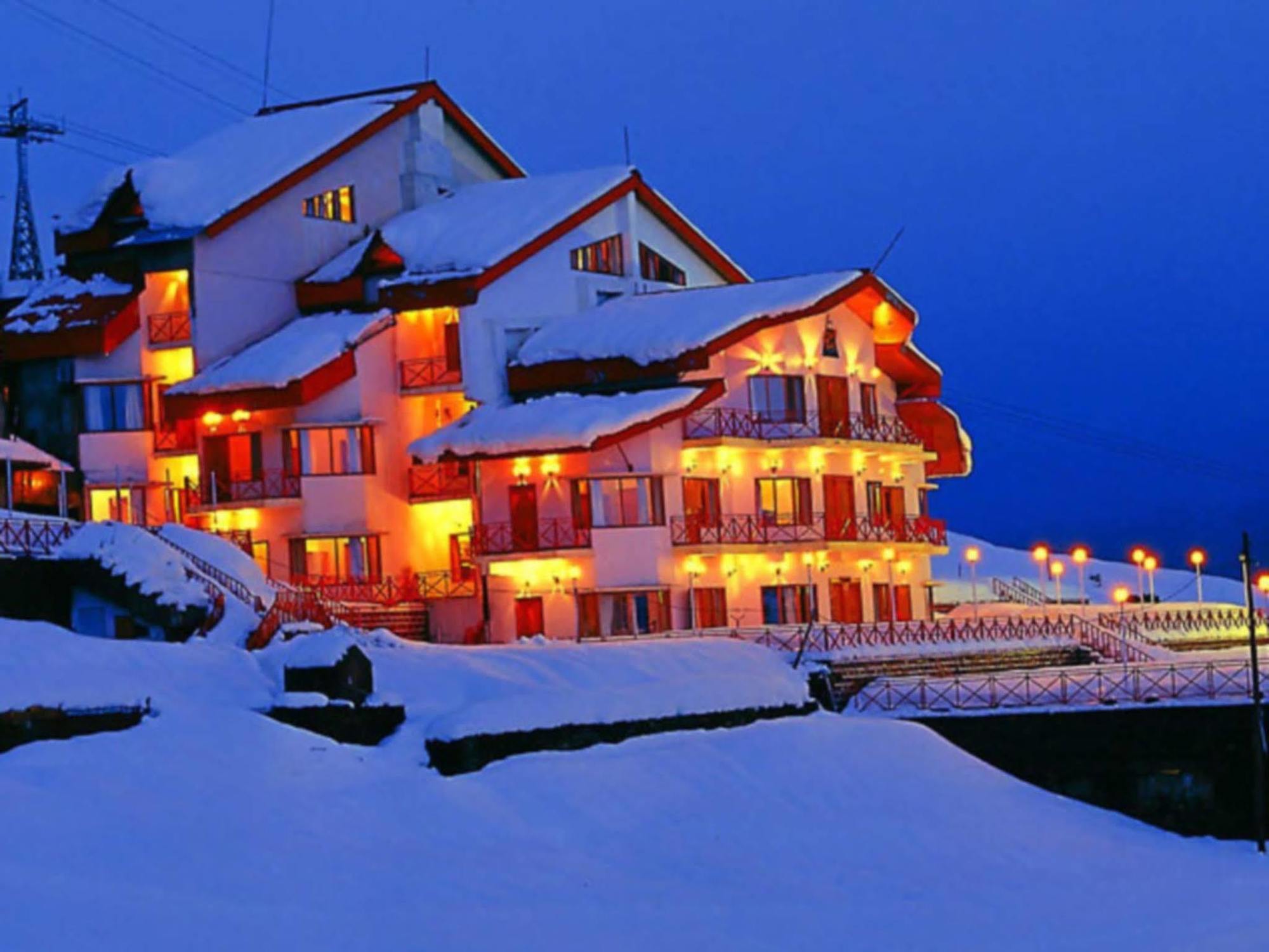 Clifftop Club Auli Joshīmath Dış mekan fotoğraf